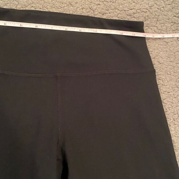 Zella  Black Leggings Size Medium Workout Capris - Picture 7 of 10